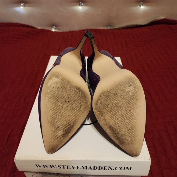 Women's size 7 Steve Madden Purple Patent Pump - Picture 5 of 5